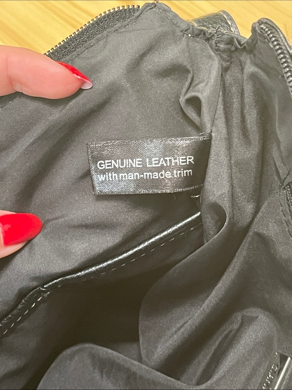 Giani Bernini Black Pebbled Leather Multi-Pocket Crossbody Bag Organizer - Picture 13 of 16